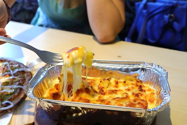 來我家吃披薩手工窯烤專賣店：【桃園美食】『來我家吃披薩手工窯烤專賣店』豆鼓臭豆腐、堅果榴槤、三杯青醬筊白筍~台灣味小吃也能變成披薩