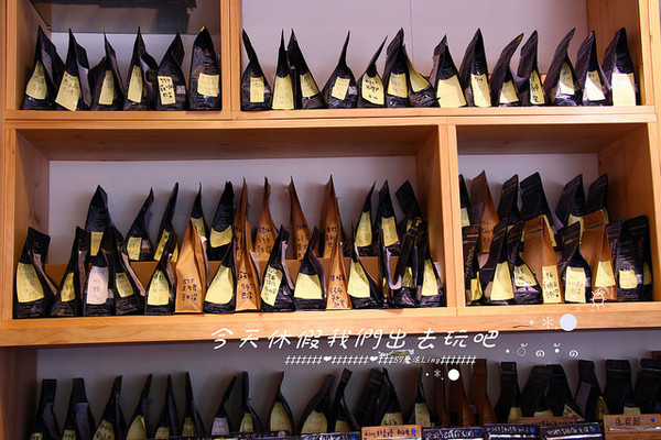 waka caf'e：[台中♥南屯區 ] waka caf'e小農咖啡。『愛評體驗團』。小農單品精選-藝伎咖啡手工現煮。