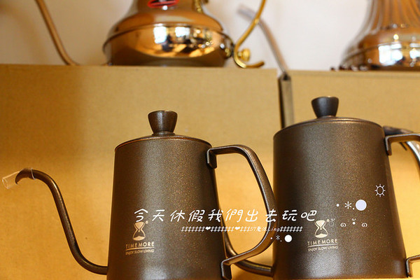 waka caf'e：[台中♥南屯區 ] waka caf'e小農咖啡。『愛評體驗團』。小農單品精選-藝伎咖啡手工現煮。