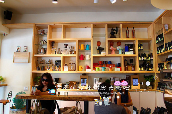 waka caf'e：[台中♥南屯區 ] waka caf'e小農咖啡。『愛評體驗團』。小農單品精選-藝伎咖啡手工現煮。