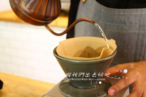 waka caf'e：[台中♥南屯區 ] waka caf'e小農咖啡。『愛評體驗團』。小農單品精選-藝伎咖啡手工現煮。