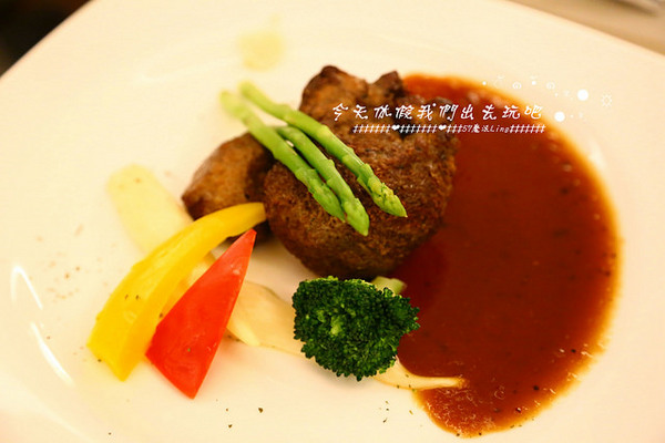 東方喜悅：[台中♥南屯區]東方喜悅。愛評體驗團(精緻蔬食無菜單料理)。讓吃素變得豐富起來