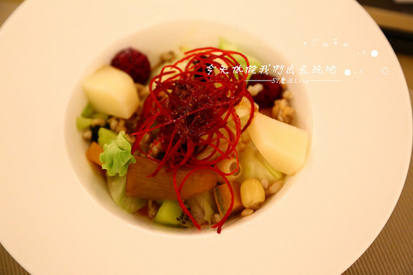 東方喜悅：[台中♥南屯區]東方喜悅。愛評體驗團(精緻蔬食無菜單料理)。讓吃素變得豐富起來