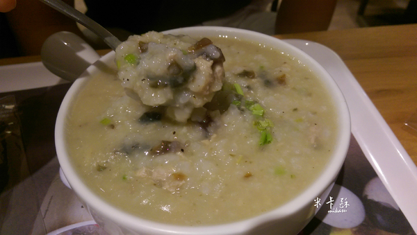 粥BAR：【高雄/食﹡苓雅】麵麵粥道新品牌．各國料理激盪粥．粥BAR