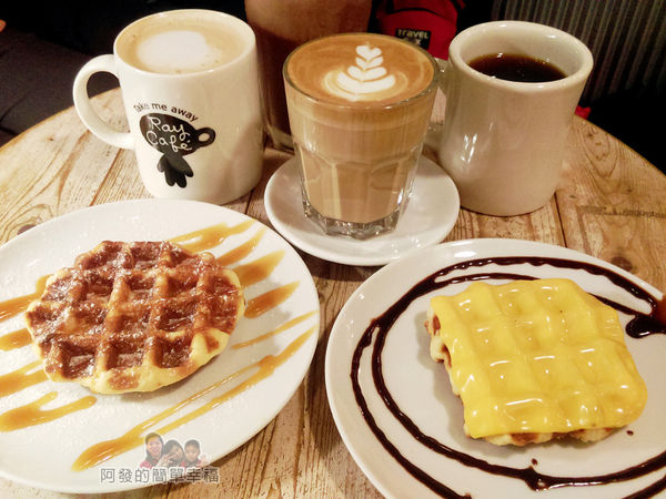 RAY CAFE16-美食上桌.jpg