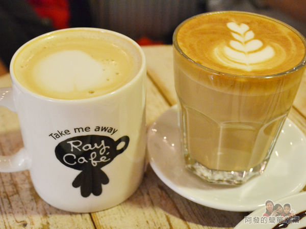 RAY CAFE22-紅茶牛乳與澳洲小白咖啡.jpg