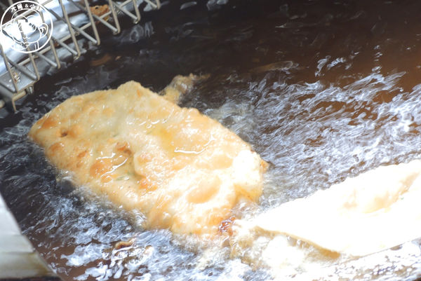 康記黃金蛋餅：呷飽祙【彰化市･康記黃金蛋餅】食尚玩家推薦爆漿蛋餅