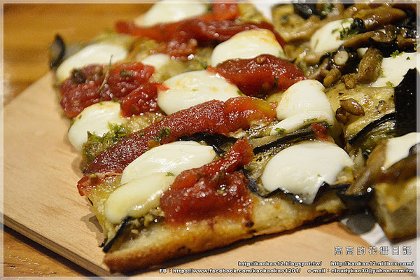 Square Pizza al Taglio方(大魯閣草衙道)：【高雄】前鎮區。Square Pizza al Taglio 方《方形披薩》大魯閣草衙道店