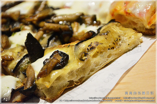 Square Pizza al Taglio方(大魯閣草衙道)：【高雄】前鎮區。Square Pizza al Taglio 方《方形披薩》大魯閣草衙道店