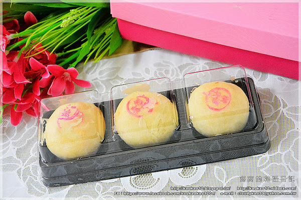 宝泉和菓子(sogo復興館B2)：【臺北】宝泉食品 百年餅鋪《蛋黃酥．御丹波．太陽餅》sogo復興館