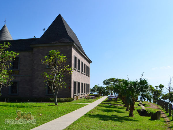 金車伯朗城堡咖啡館09-城堡1館旁的露天座位區