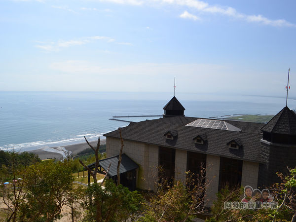 金車伯朗城堡咖啡館36-城堡2館一旁的小山丘上風景