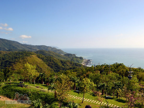 金車伯朗城堡咖啡館30-城堡1館-樓頂-往北方的梗枋西南海濱