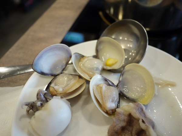 品湯。白色麻辣鍋專賣店：品湯。白色麻辣鍋專賣店