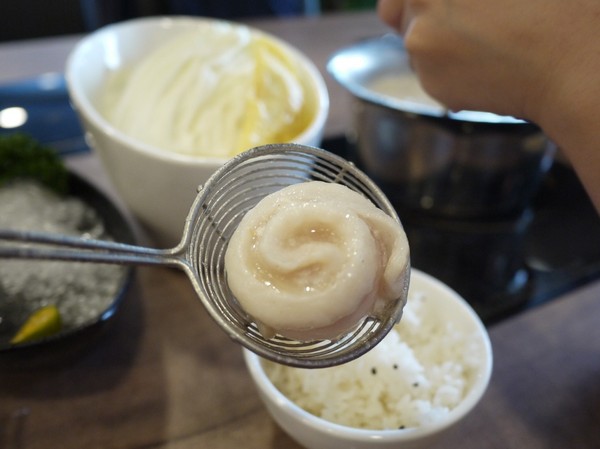 品湯。白色麻辣鍋專賣店：品湯。白色麻辣鍋專賣店