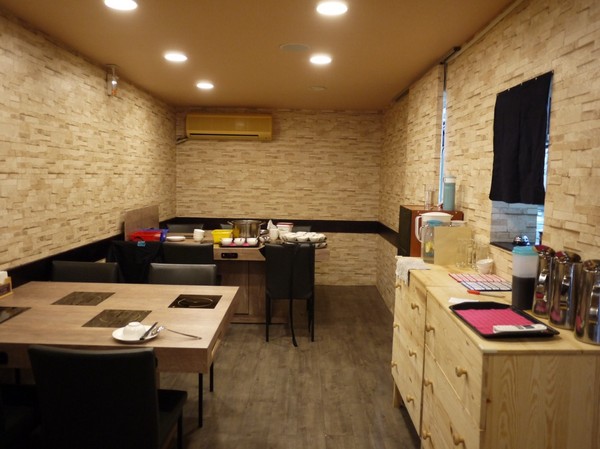 品湯。白色麻辣鍋專賣店：品湯。白色麻辣鍋專賣店