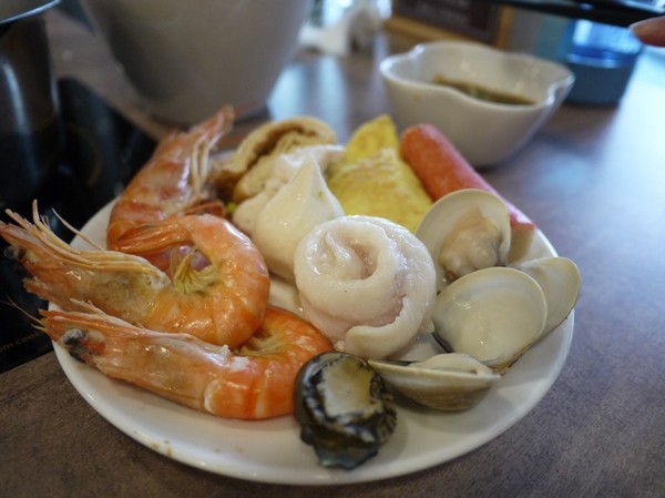 品湯。白色麻辣鍋專賣店：品湯。白色麻辣鍋專賣店