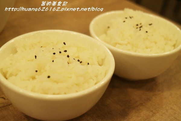 品湯。白色麻辣鍋專賣店：【台北大安區】來自馬來西亞檳城的白色麻辣湯『品湯。白色麻辣鍋專賣店』大安區火鍋推薦、捷運信義安和站、打卡送美國特選牛