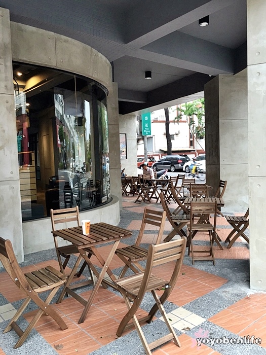 161021 路易莎咖啡_1916