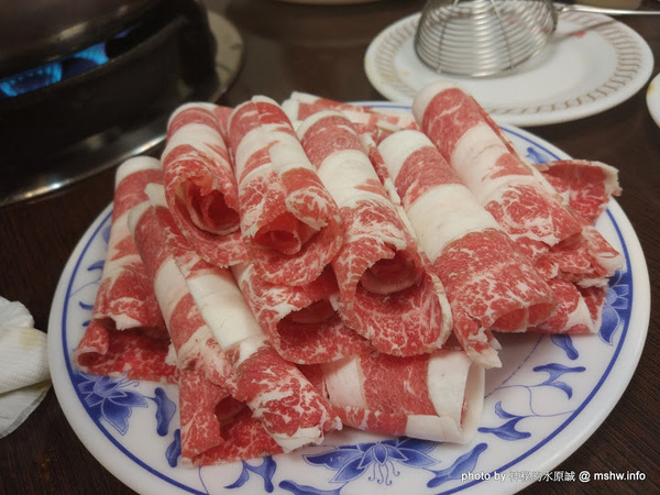 嵐田麻辣鴛鴦火鍋：【食記】台中嵐田麻辣鴛鴦火鍋@北區中國醫藥大學&中友百貨&中正公園 : 前台北寧記五常店, 令人懷念的麻辣鍋吃到飽