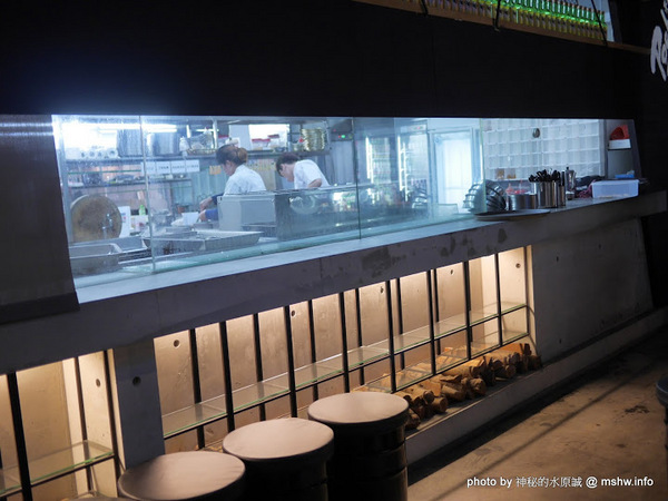 POCHA 韓式熱炒 台中旗艦店:【食記】台中韓式熱炒-Pocha 포차 3號台中旗艦店-Pocha3店@西屯秋紅谷&老虎城&虹揚橋-捷運BRT秋紅谷 : 賣熱炒的韓國路邊攤文化, 份量不少適合分食唷!