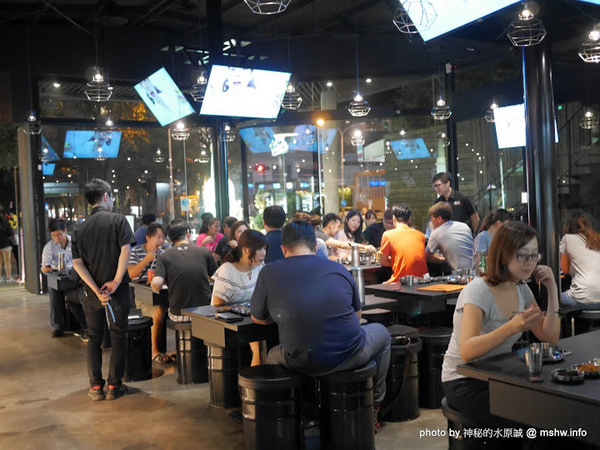 POCHA 韓式熱炒 台中旗艦店:【食記】台中韓式熱炒-Pocha 포차 3號台中旗艦店-Pocha3店@西屯秋紅谷&老虎城&虹揚橋-捷運BRT秋紅谷 : 賣熱炒的韓國路邊攤文化, 份量不少適合分食唷!