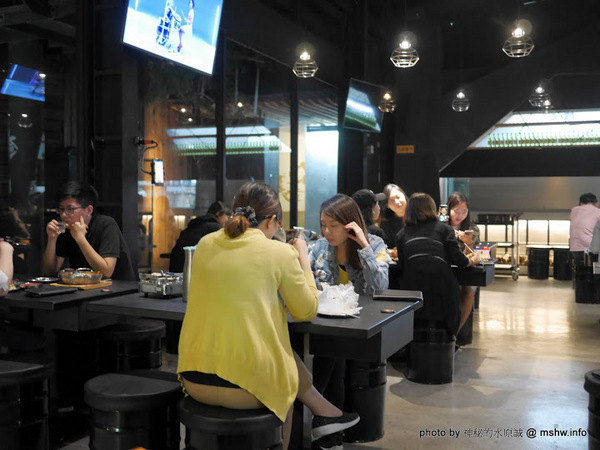 POCHA 韓式熱炒 台中旗艦店:【食記】台中韓式熱炒-Pocha 포차 3號台中旗艦店-Pocha3店@西屯秋紅谷&老虎城&虹揚橋-捷運BRT秋紅谷 : 賣熱炒的韓國路邊攤文化, 份量不少適合分食唷!