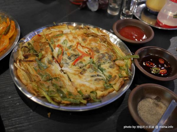 POCHA 韓式熱炒 台中旗艦店:【食記】台中韓式熱炒-Pocha 포차 3號台中旗艦店-Pocha3店@西屯秋紅谷&老虎城&虹揚橋-捷運BRT秋紅谷 : 賣熱炒的韓國路邊攤文化, 份量不少適合分食唷!