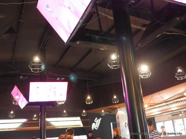 POCHA 韓式熱炒 台中旗艦店:【食記】台中韓式熱炒-Pocha 포차 3號台中旗艦店-Pocha3店@西屯秋紅谷&老虎城&虹揚橋-捷運BRT秋紅谷 : 賣熱炒的韓國路邊攤文化, 份量不少適合分食唷!