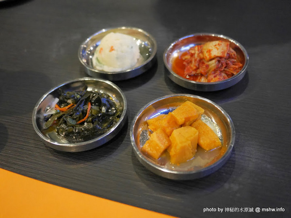 POCHA 韓式熱炒 台中旗艦店:【食記】台中韓式熱炒-Pocha 포차 3號台中旗艦店-Pocha3店@西屯秋紅谷&老虎城&虹揚橋-捷運BRT秋紅谷 : 賣熱炒的韓國路邊攤文化, 份量不少適合分食唷!