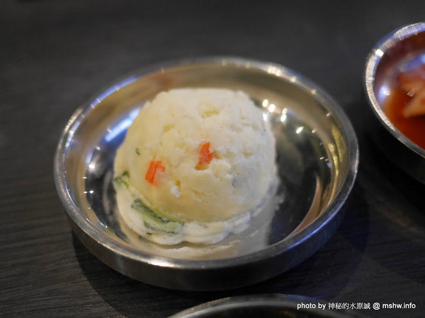 POCHA 韓式熱炒 台中旗艦店:【食記】台中韓式熱炒-Pocha 포차 3號台中旗艦店-Pocha3店@西屯秋紅谷&老虎城&虹揚橋-捷運BRT秋紅谷 : 賣熱炒的韓國路邊攤文化, 份量不少適合分食唷!