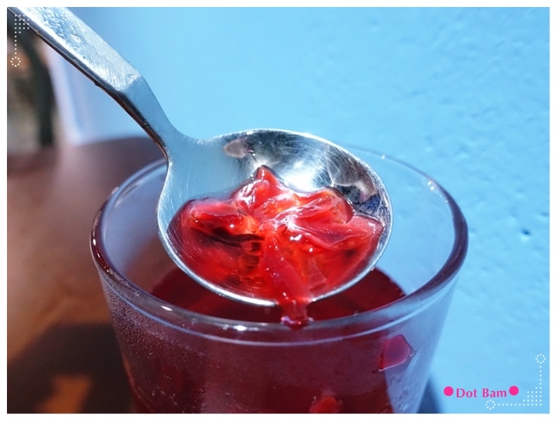 52HZ COFFEE BAR  洛神3.JPG