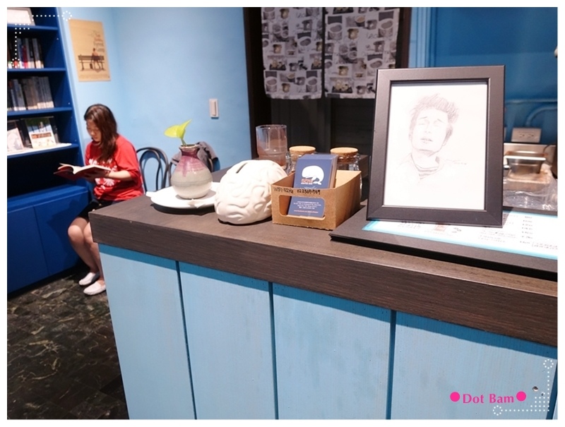 52HZ COFFEE BAR  座位6.JPG