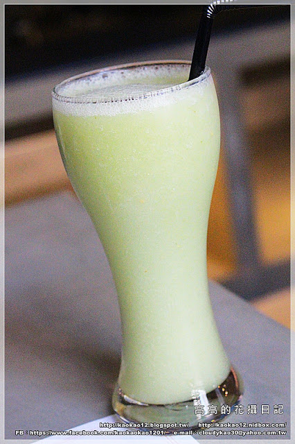 F.M食樂:【高雄】前鎮區。FM食樂《早午餐/輕食/商業午餐/排餐/DJ/音樂/調酒》