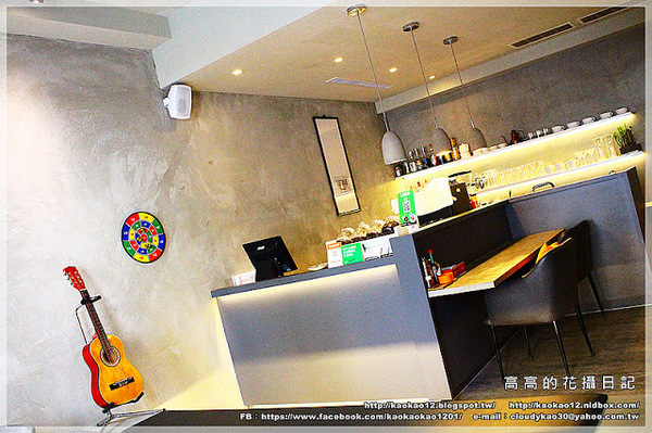 F.M食樂:【高雄】前鎮區。FM食樂《早午餐/輕食/商業午餐/排餐/DJ/音樂/調酒》