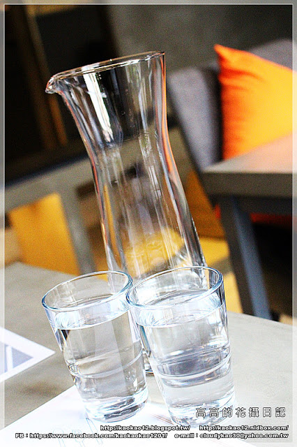 F.M食樂:【高雄】前鎮區。FM食樂《早午餐/輕食/商業午餐/排餐/DJ/音樂/調酒》