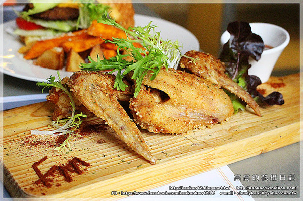 F.M食樂:【高雄】前鎮區。FM食樂《早午餐/輕食/商業午餐/排餐/DJ/音樂/調酒》