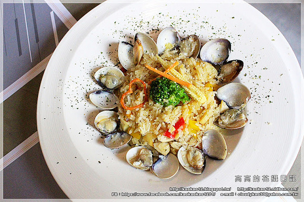 F.M食樂:【高雄】前鎮區。FM食樂《早午餐/輕食/商業午餐/排餐/DJ/音樂/調酒》