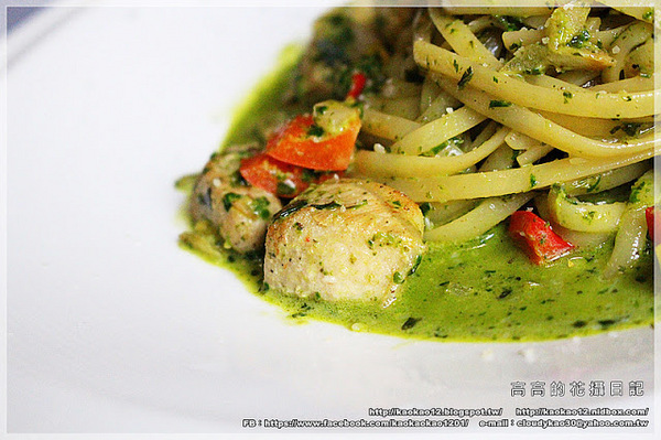 F.M食樂:【高雄】前鎮區。FM食樂《早午餐/輕食/商業午餐/排餐/DJ/音樂/調酒》