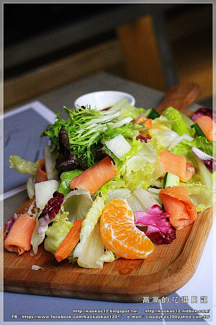 F.M食樂:【高雄】前鎮區。FM食樂《早午餐/輕食/商業午餐/排餐/DJ/音樂/調酒》