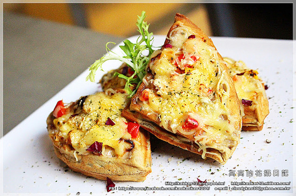 F.M食樂:【高雄】前鎮區。FM食樂《早午餐/輕食/商業午餐/排餐/DJ/音樂/調酒》