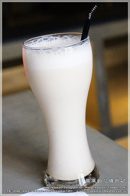 F.M食樂:【高雄】前鎮區。FM食樂《早午餐/輕食/商業午餐/排餐/DJ/音樂/調酒》