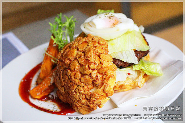 F.M食樂:【高雄】前鎮區。FM食樂《早午餐/輕食/商業午餐/排餐/DJ/音樂/調酒》