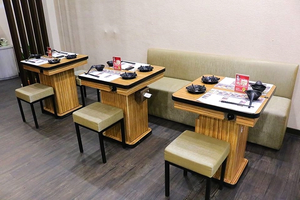 石井軒一番鍋物：【新北市中和美食】石井軒一番鍋物，推出平日午餐限定的海陸雙拼特價只要199元，天氣漸漸涼了，是時候過來吃熱呼呼的火鍋來暖暖身囉