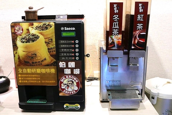 石井軒一番鍋物：【新北市中和美食】石井軒一番鍋物，推出平日午餐限定的海陸雙拼特價只要199元，天氣漸漸涼了，是時候過來吃熱呼呼的火鍋來暖暖身囉