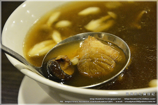 東風新意：【高雄】前金區。東風新意 蔬食餐廳 大立店 二訪