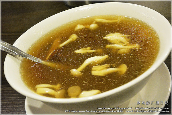 東風新意：【高雄】前金區。東風新意 蔬食餐廳 大立店 二訪