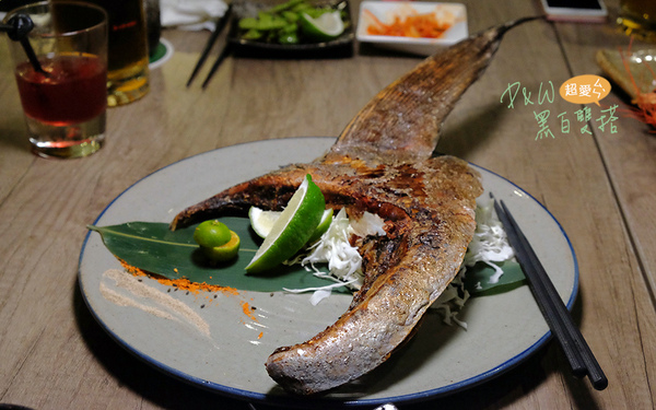 二代目手作り焼き鳥 居酒屋：D&W黑白雙搭【板橋府中食記】創意與熱情的結合，真男人的爆好吃日式居酒屋料理@二代目 - 手作り焼き鳥 居酒屋