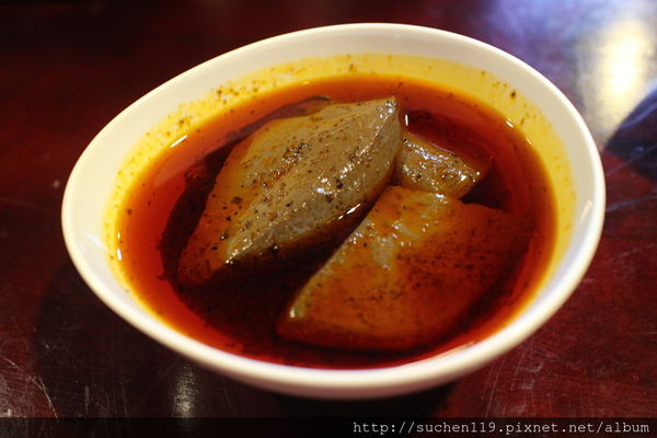 勝面：台中美食|勝面麻辣牛肉麵牛肉軟嫩拉麵Q彈超美味~逢甲店11/1開始試營運囉