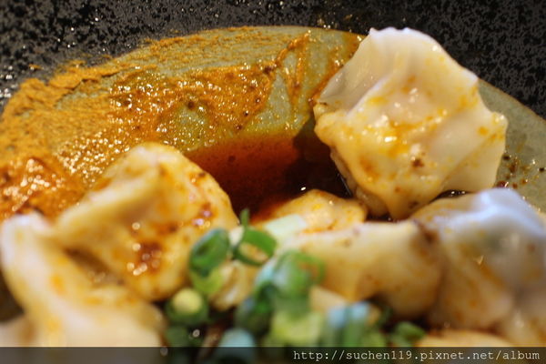 勝面：台中美食|勝面麻辣牛肉麵牛肉軟嫩拉麵Q彈超美味~逢甲店11/1開始試營運囉